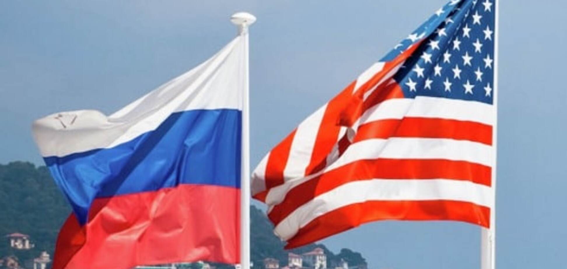 Флаги России и США