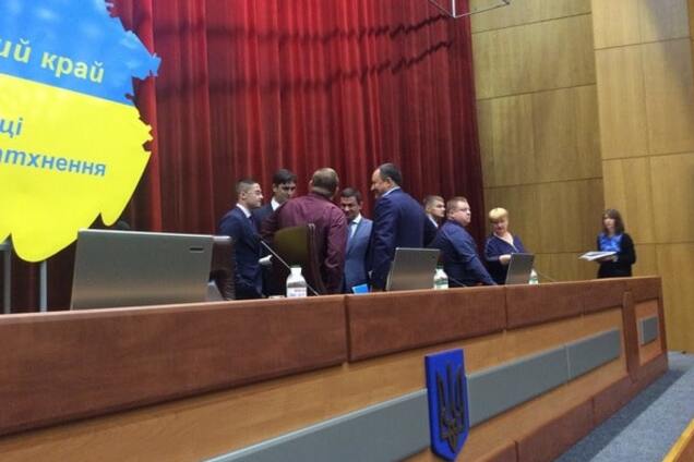 В Запорожье проходит VII сессия областного совета 