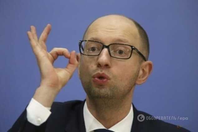 Тающий айсберг: в сети заметили, как 'уменьшается' 'Стена' Яценюка