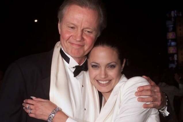 'Произошло что-то серьезное': отец Анджелины Джоли высказался о ее разводе