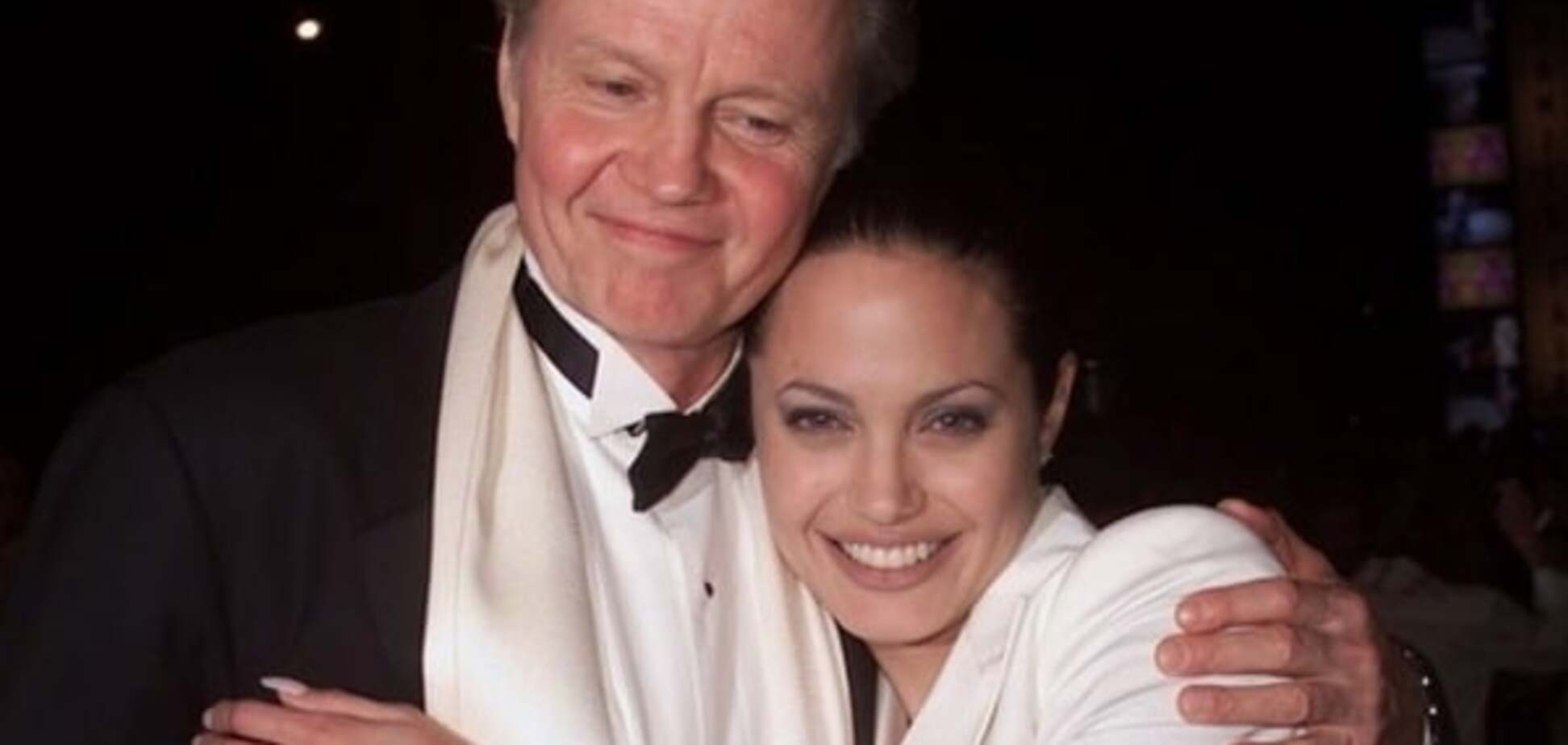 'Произошло что-то серьезное': отец Анджелины Джоли высказался о ее разводе