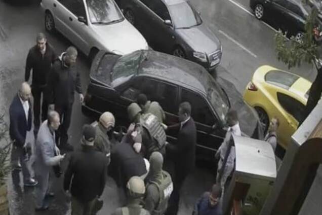 Ваша очередь: у Луценко предложили НАБУ новостной челлендж по драке сотрудников