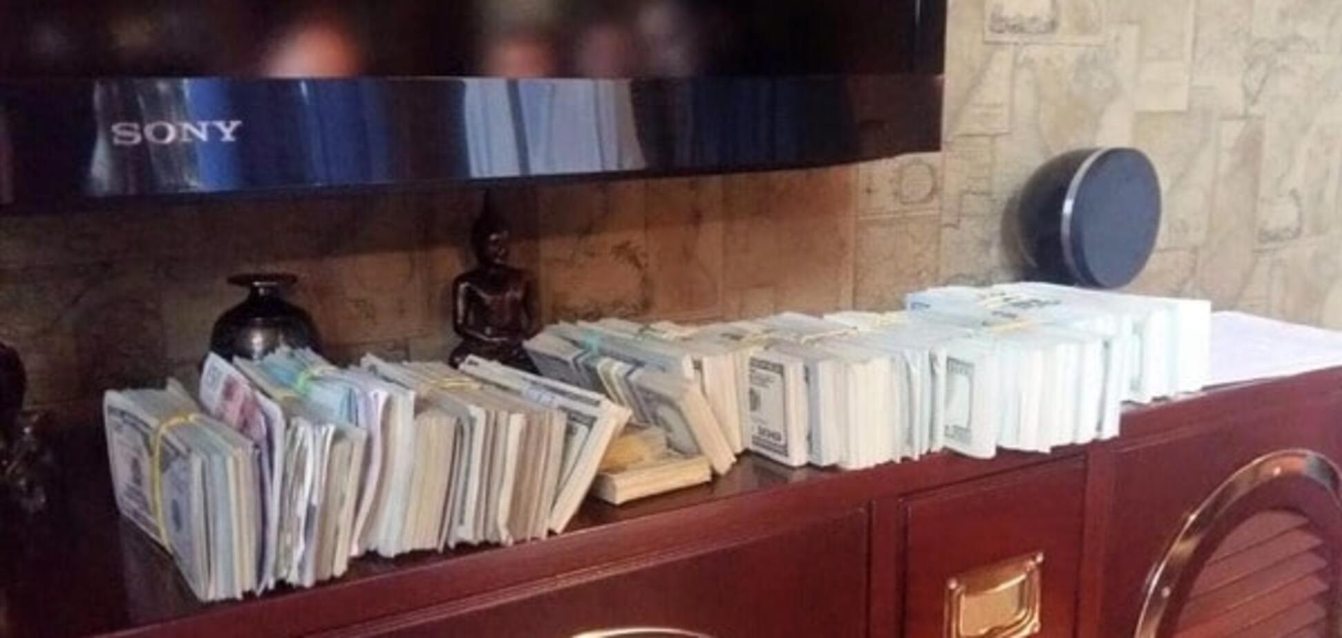 В Киеве прокуратура изъяла в нелегальных обменниках около 19 млн грн 