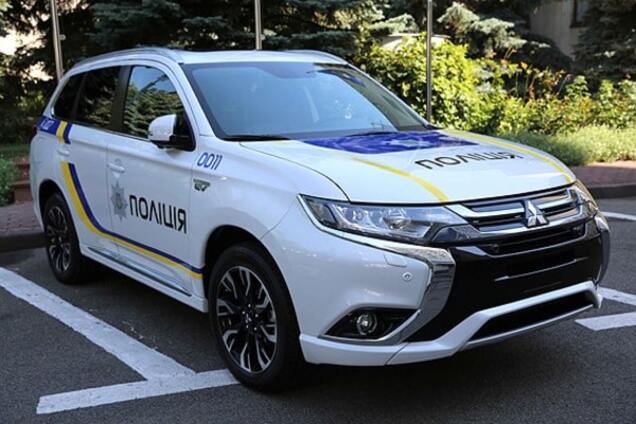 На 'киотские деньги': полицию снабдят 650 гибридными Mitsubishi Оutlander. Фото и видеофакт