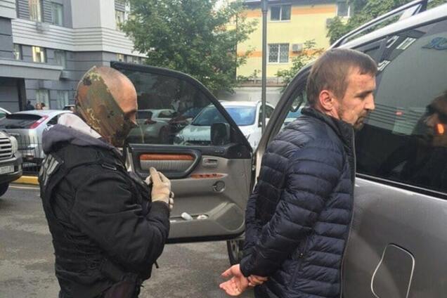 Десятки тысяч долларов: главу 'Коневодства Украины' поймали на взятке