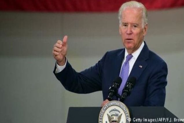 Байден: Якщо Україна не втілить реформи, санкції проти РФ можуть скасувати