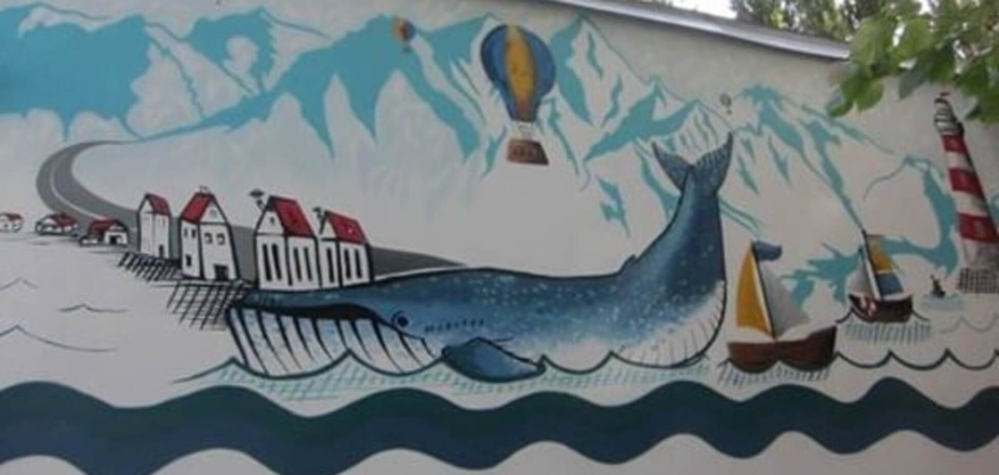 В Киеве появился мурал с огромным китом: опубликованы фото