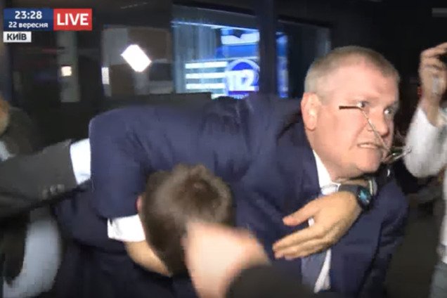 'Закон плаче за обома': бійка Парасюка і Вілкула шокувала соцмережі