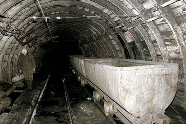 На Донетчине вспыхнула шахта, где находилось почти 600 человек