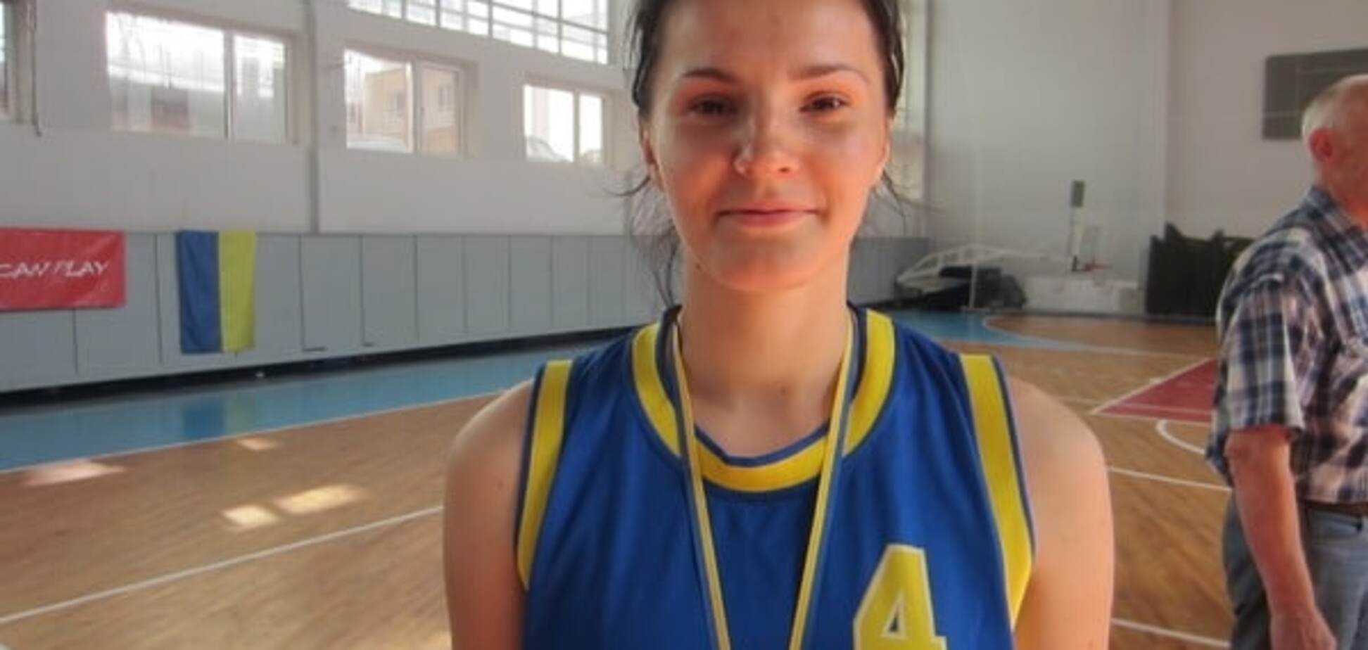 Украинскую баскетболистку за отличную игру наградили ножом: фотофакт