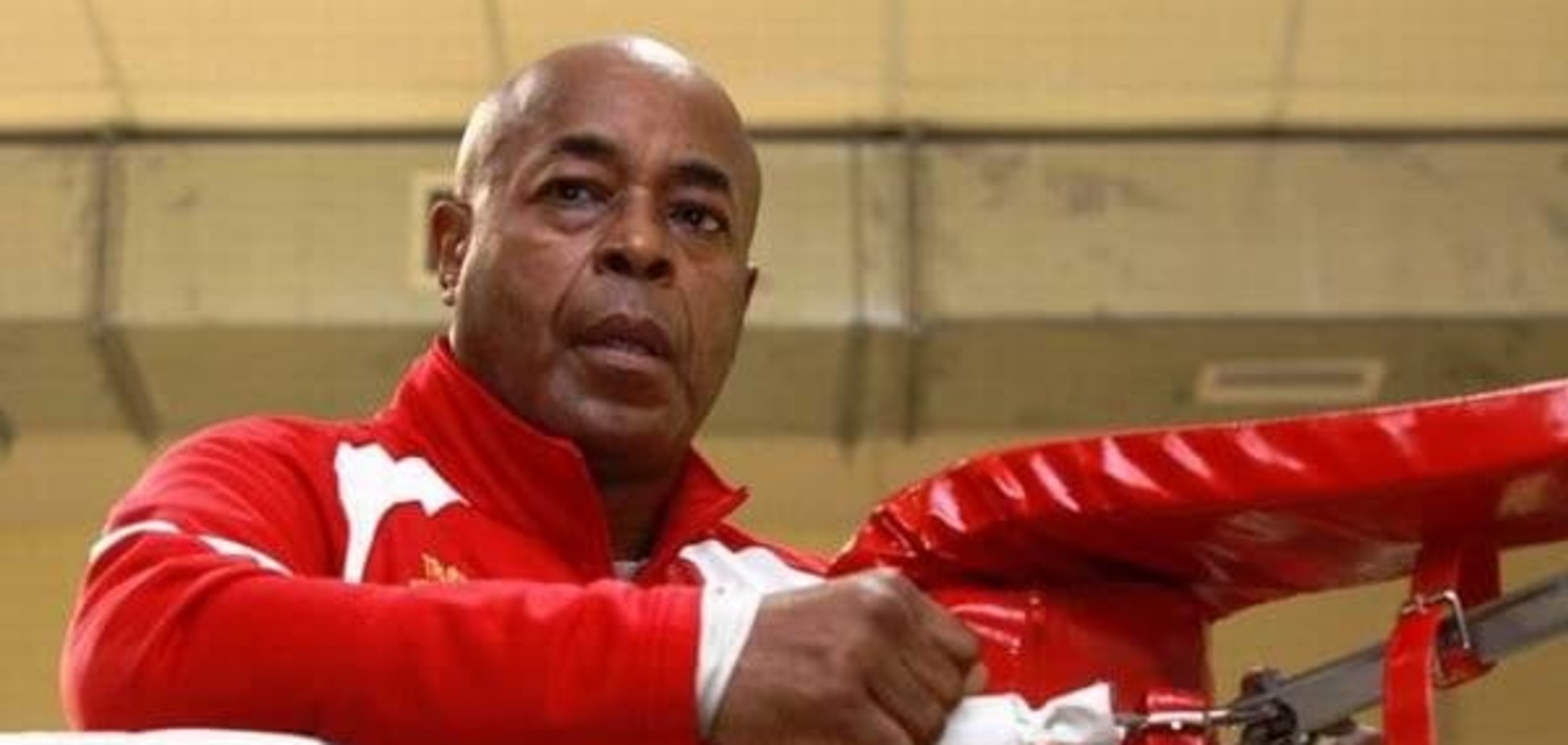 Тренер Кличко призвал лишить Фьюри чемпионских титулов