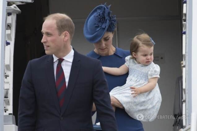 Впервые взяли детей в официальную поездку: принц Уильям с женой прибыли в Канаду. Опубликованы фото