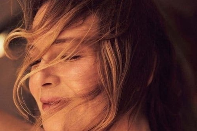 Преобразившаяся Рене Зеллвегер снялась в романтичной фотосессии