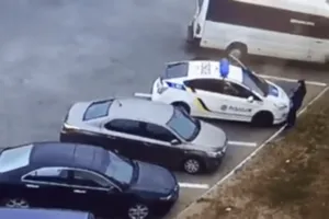 Видео с полицейскими во время трагедии