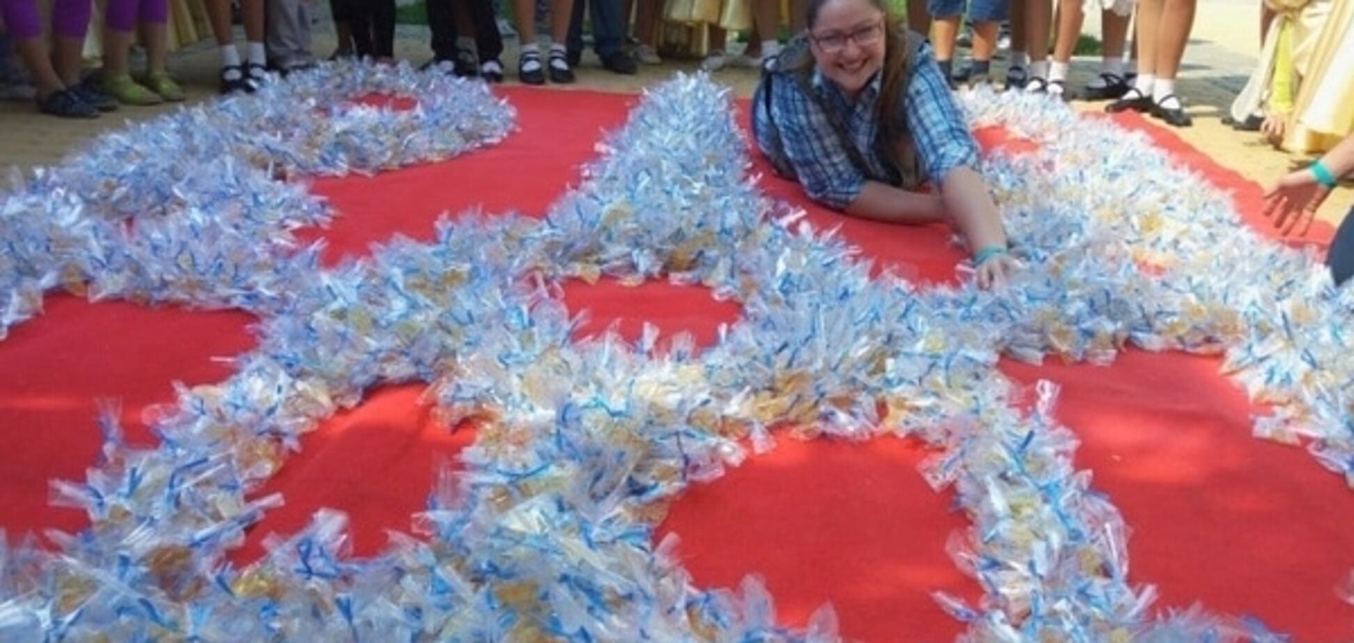 60 кг сахара: самый большой герб Украины из конфет появился в Днепре