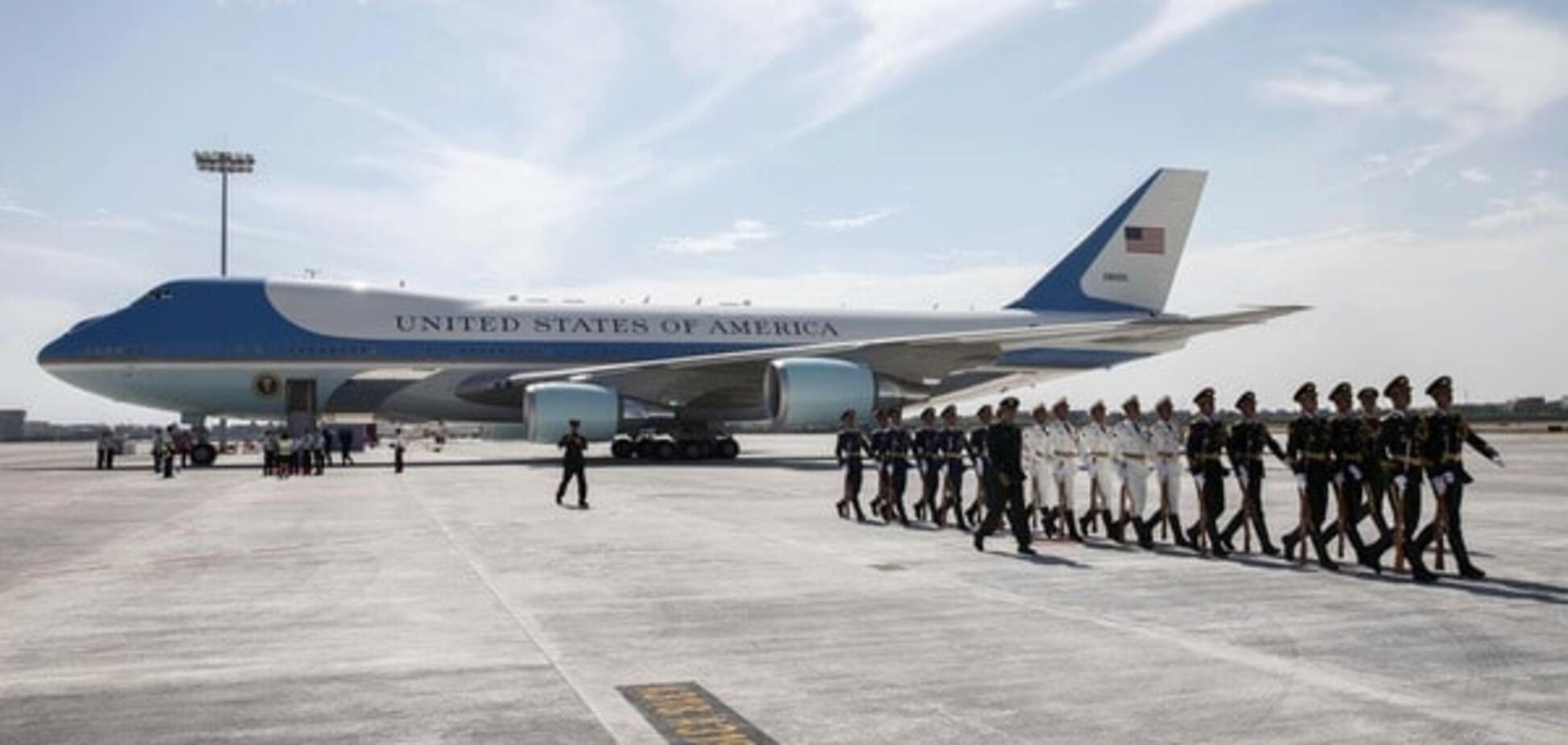 Самолет Барака Обамы в Китае