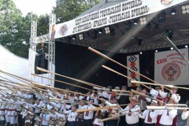 Трембитари на Закарпатье установили рекорд