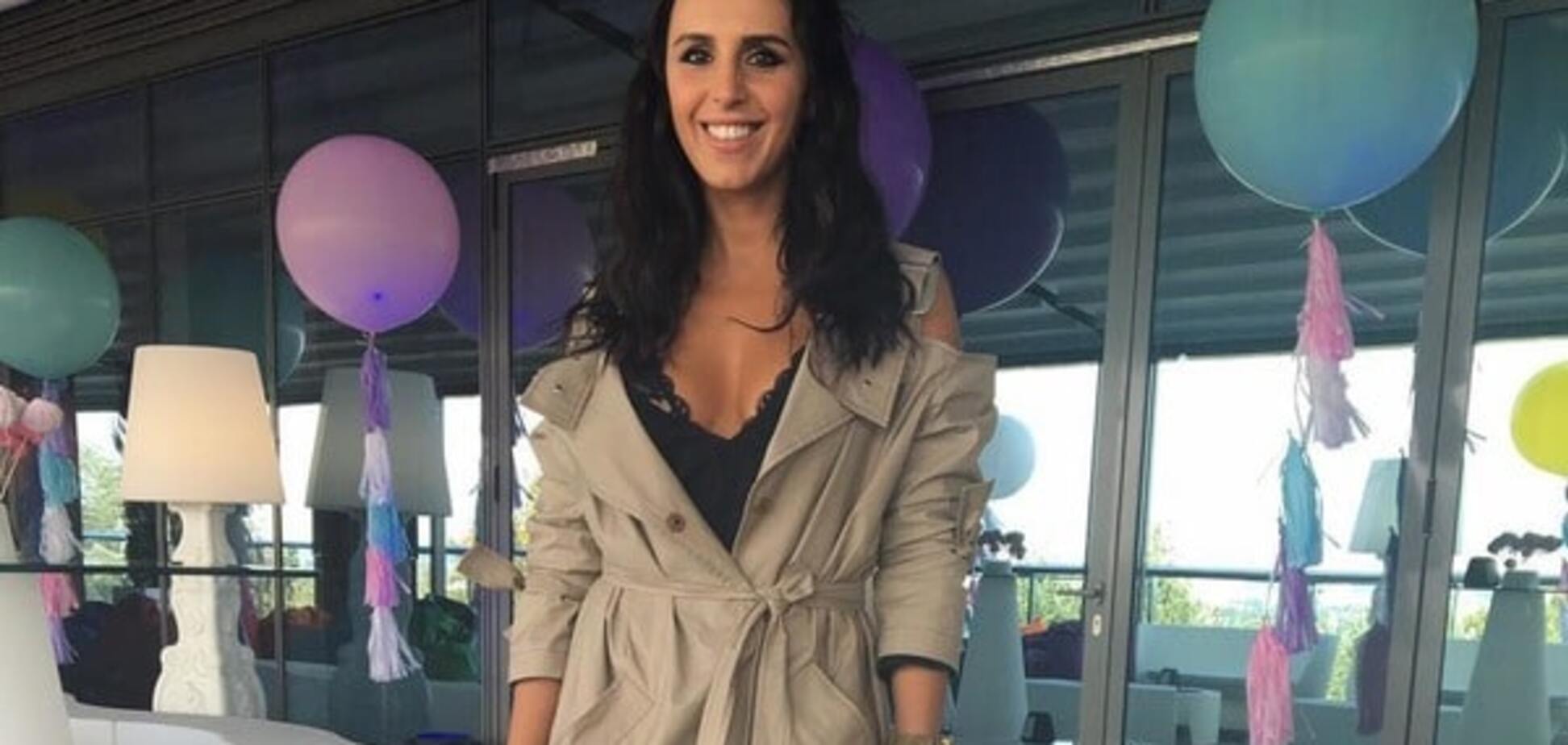 Джамала показала, как носить пальто этой осенью