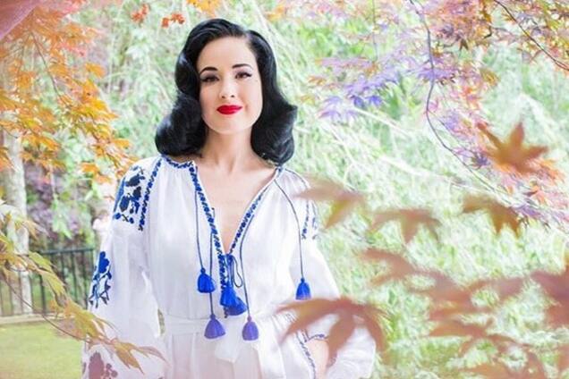 Діта фон Тіз покрасувалась у ще одній вишиванці від українського дизайнера