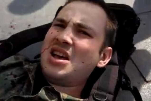 'Это сепары сделали': в Киеве неизвестный ударил ножом бойца ОУН. Опубликованы видео