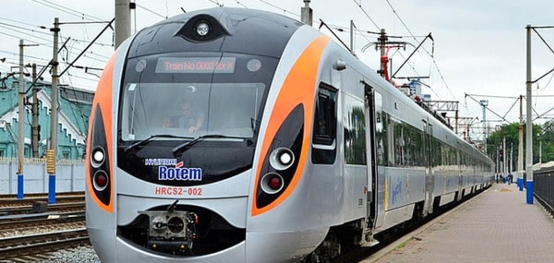 Трагедия на ж/д: под Киевом поезд Hyundai насмерть сбил пенсионерку