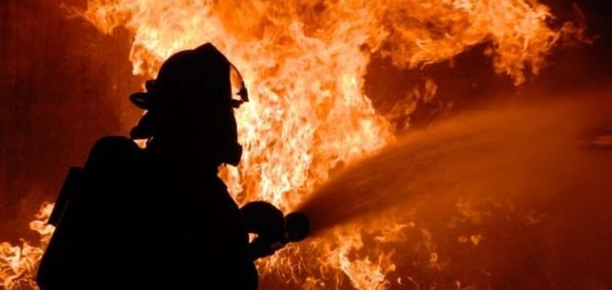 В Киеве неизвестные сожгли четыре фуры