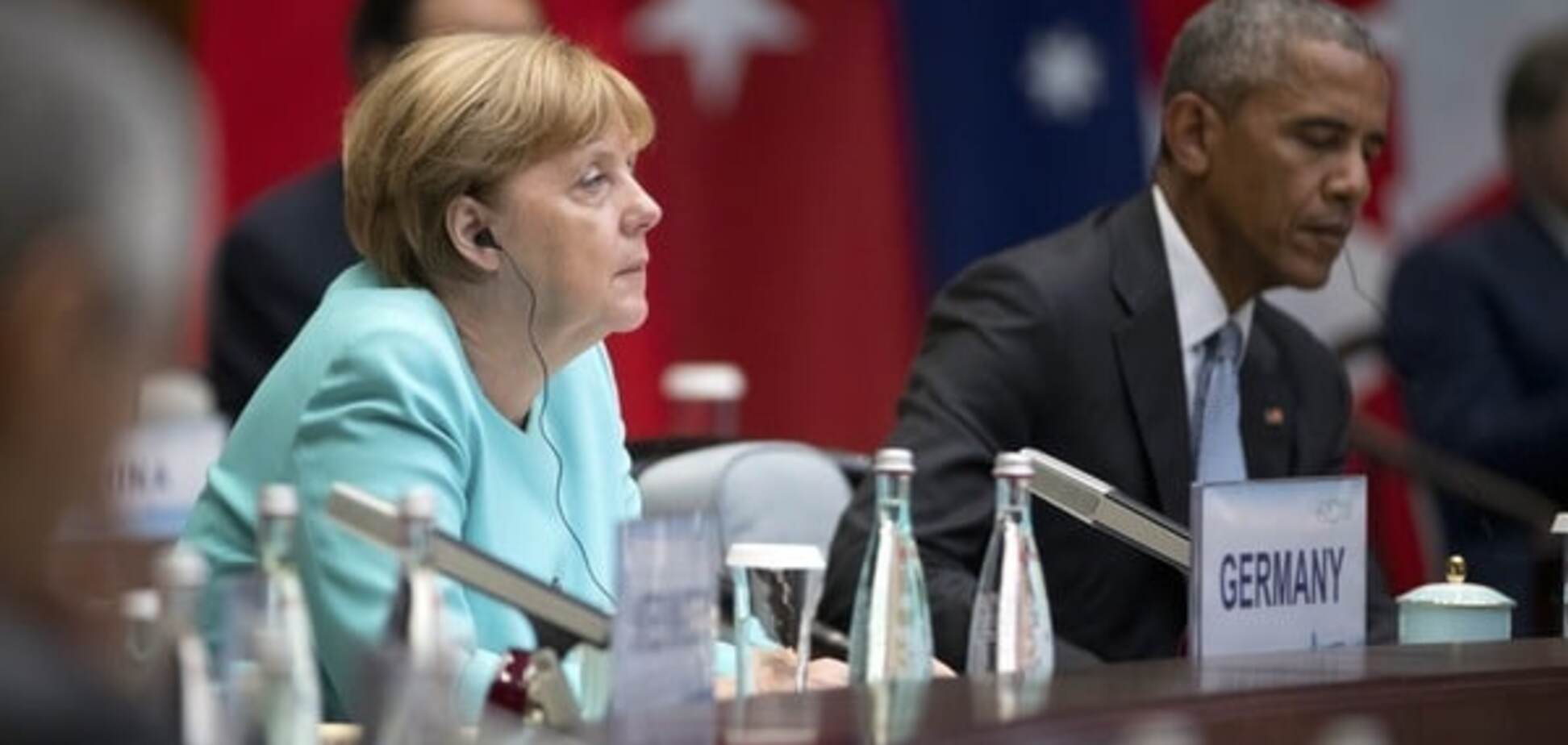 Обама обсудил с Меркель и Олландом ситуацию в Украине