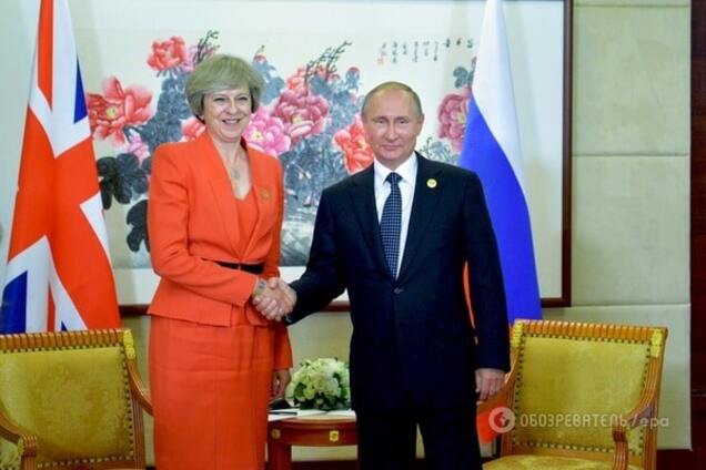 Мэй и Путин поговорили 'откровенно' после инцидента с рукопожатием