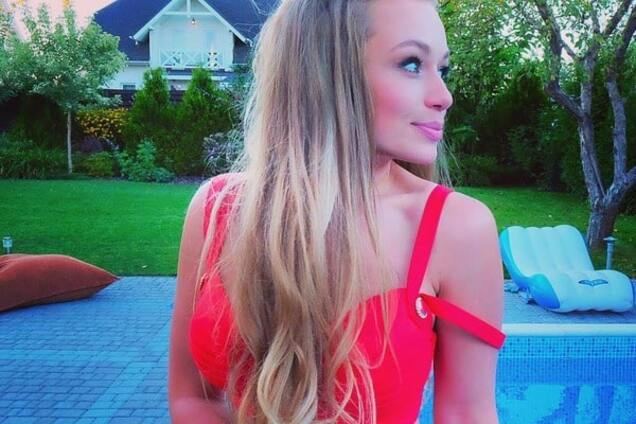 Новая ведущая 'Зважені та щасливі' показала фигуру в необычном купальнике