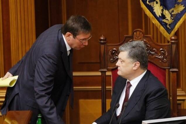 Порошенко поручил Луценко взять под личный контроль расследование поджога 'Интера'