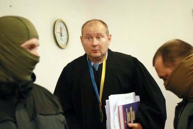 За упіймання судді-втікача Чауса призначили велику нагороду