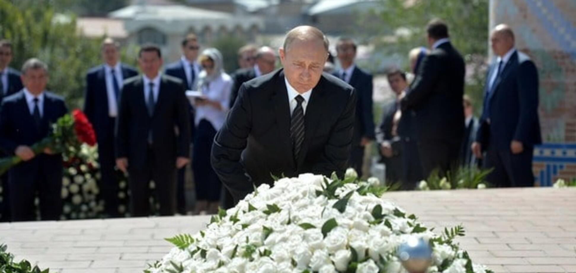 Путин возложил цветы на могилу Каримова в Узбекистане
