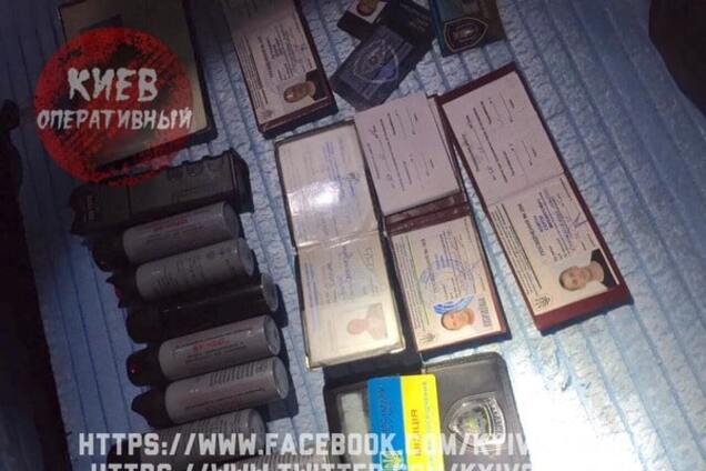 Столкновения на киевской стройке: у задержанных нашли 'ксивы' милиционеров