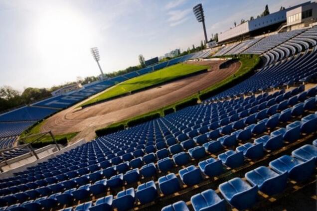 Оккупанты в Крыму решили снести легендарный футбольный стадион
