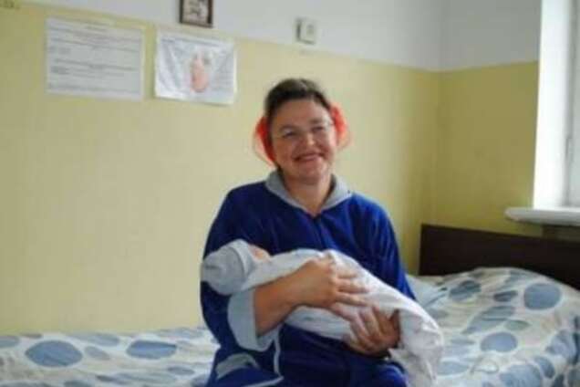 На Житомирщині жінка народила шістнадцяту дитину