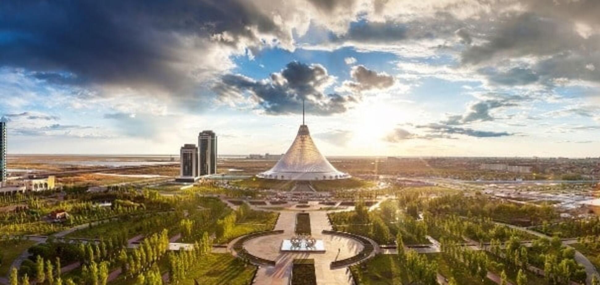 В небе Казахстана запечатлели 'всевидящее око': фотофакт