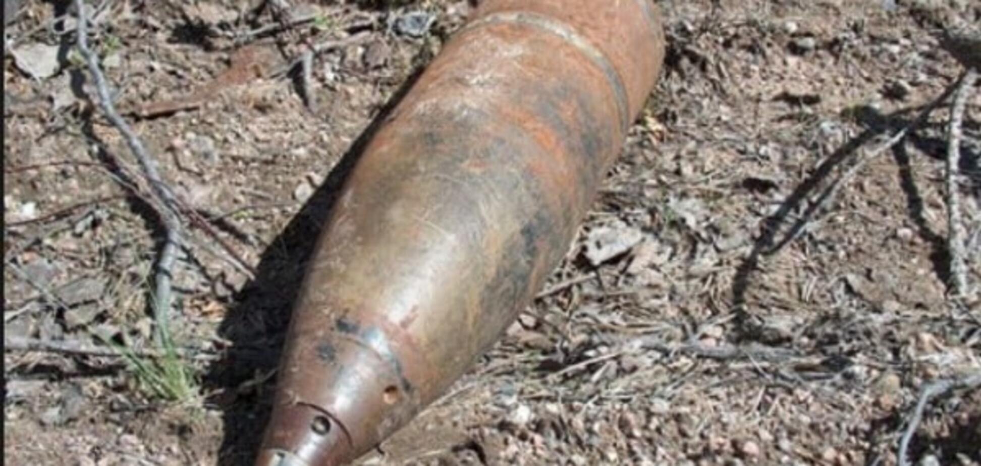 В Киеве возле кинотеатра нашли снаряд