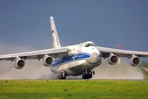 Самі з вусами: Росія заявила, що зможе обслуговувати літаки і без України