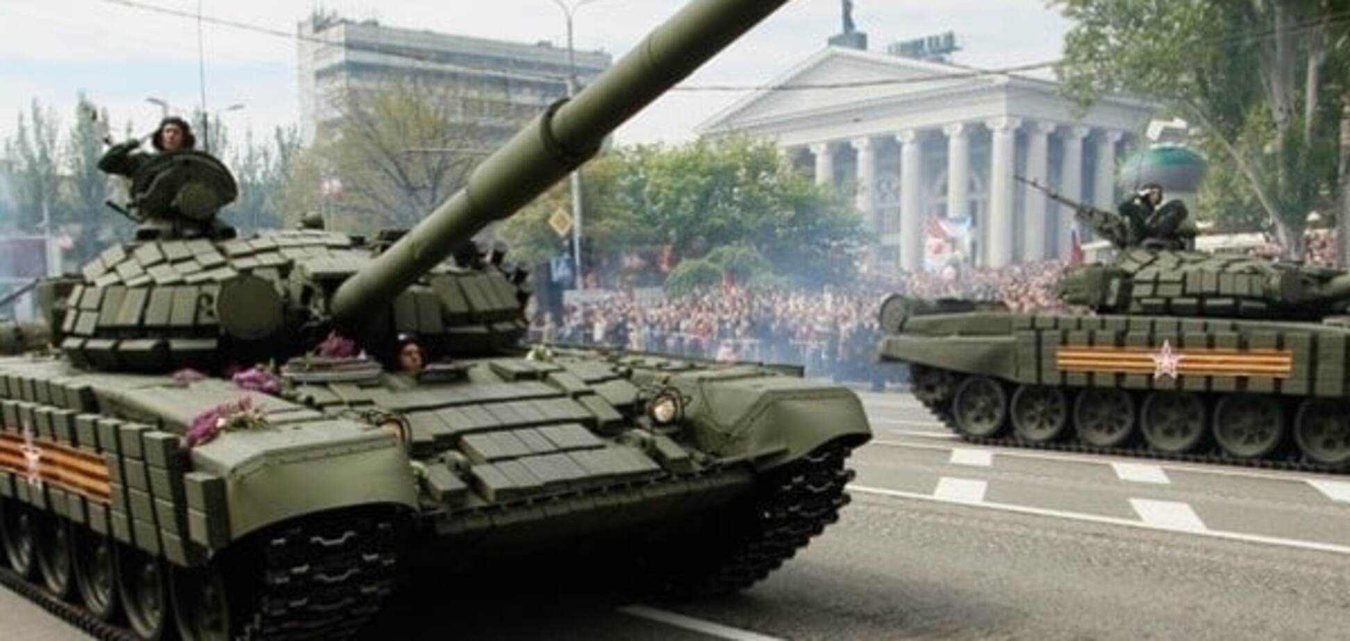 Танки и БТР: Россия перебросила на Донбасс десятки единиц военной техники