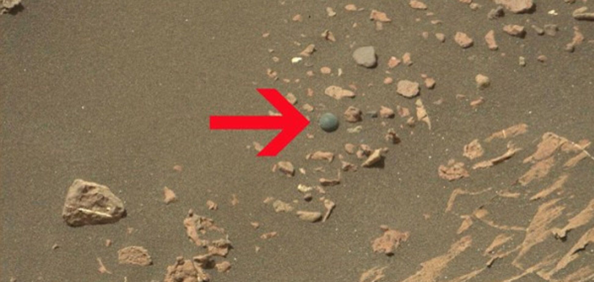 объект круглой формы на Марсе