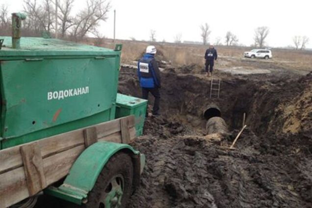 Прорыв трубопровода под Луганском