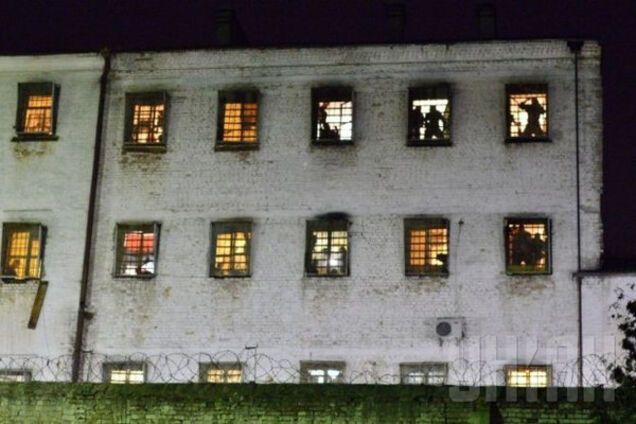 'Бросил ухом в охранника': что творится в СИЗО Киева