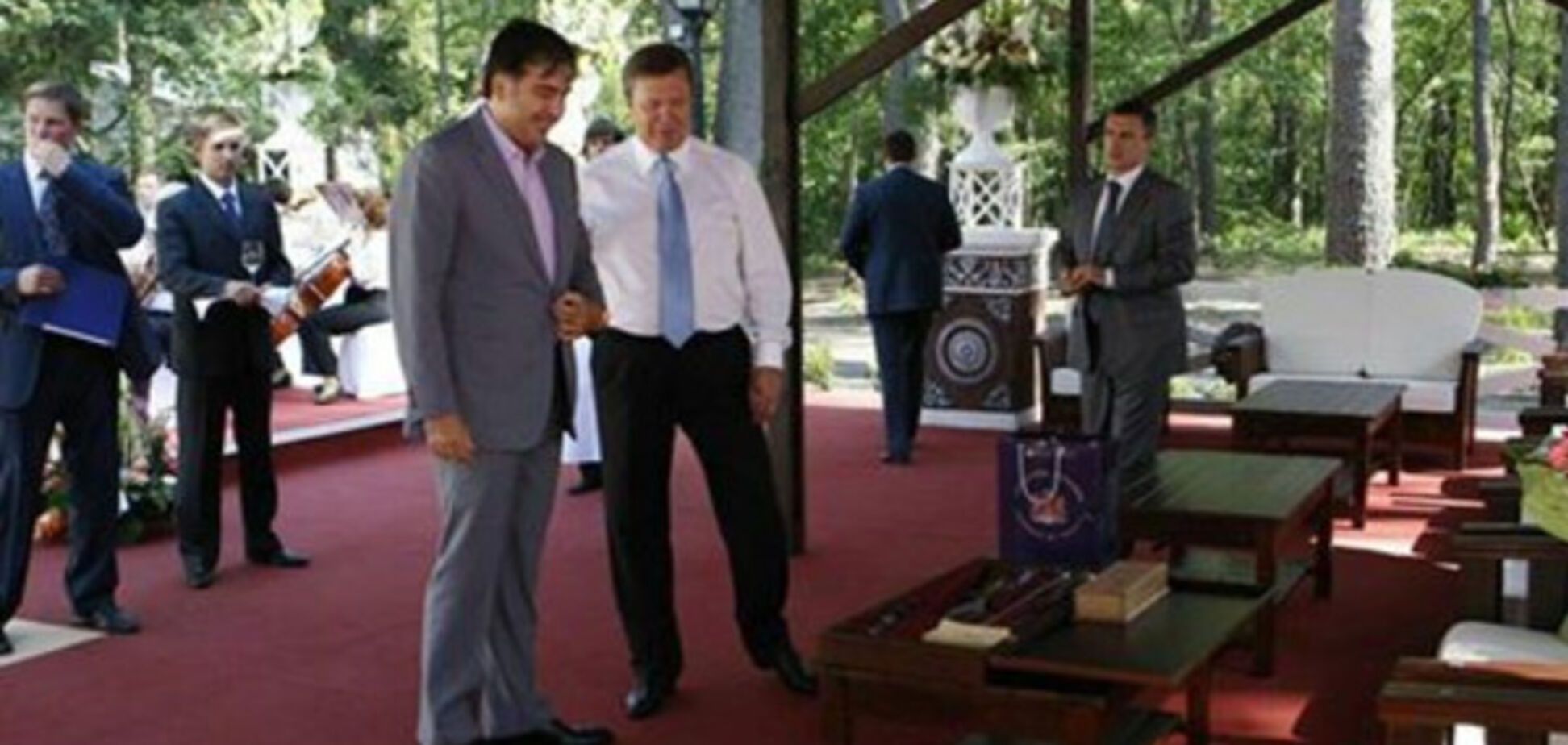 Михеил Саакашвили и Виктор Янукович