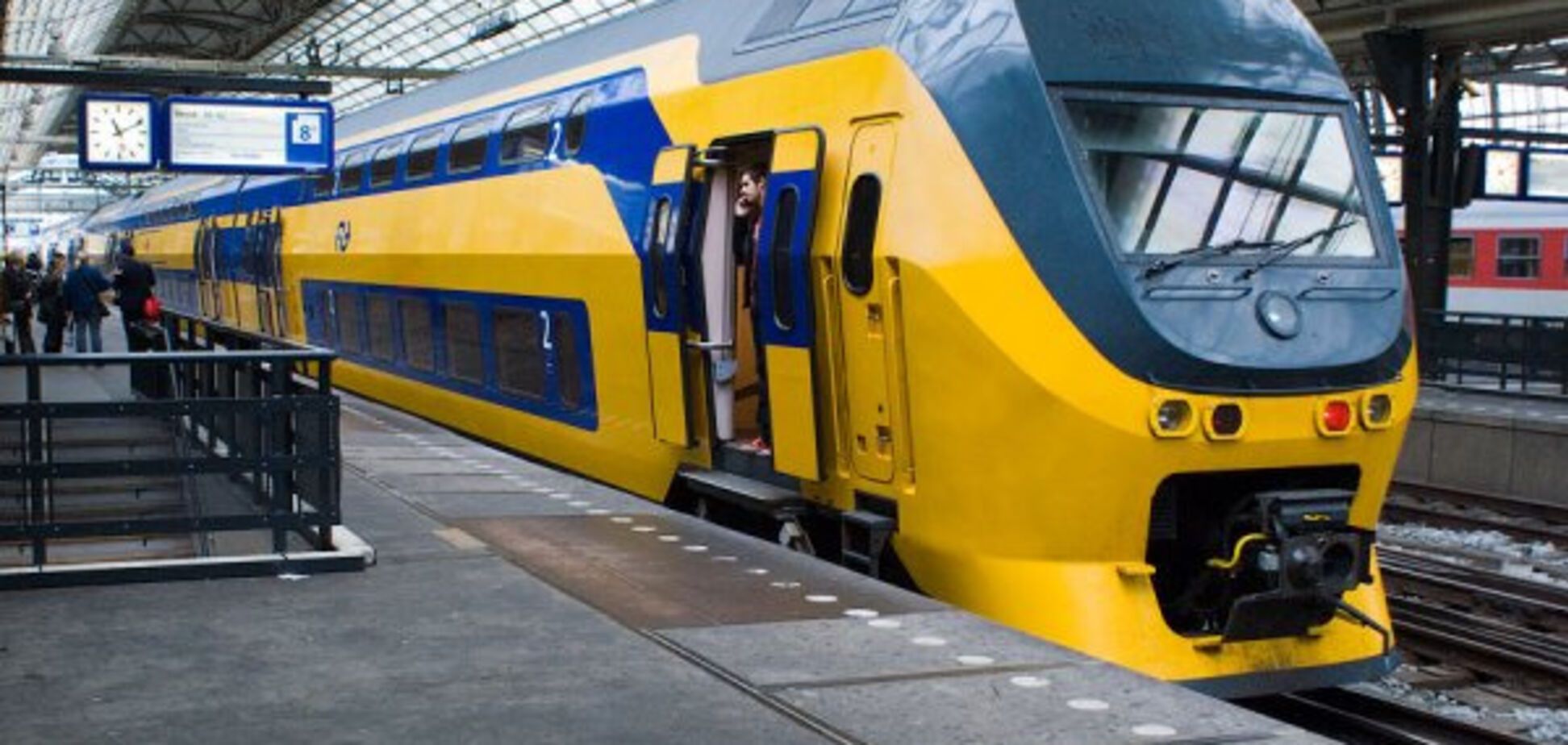 поезд в Нидерландах