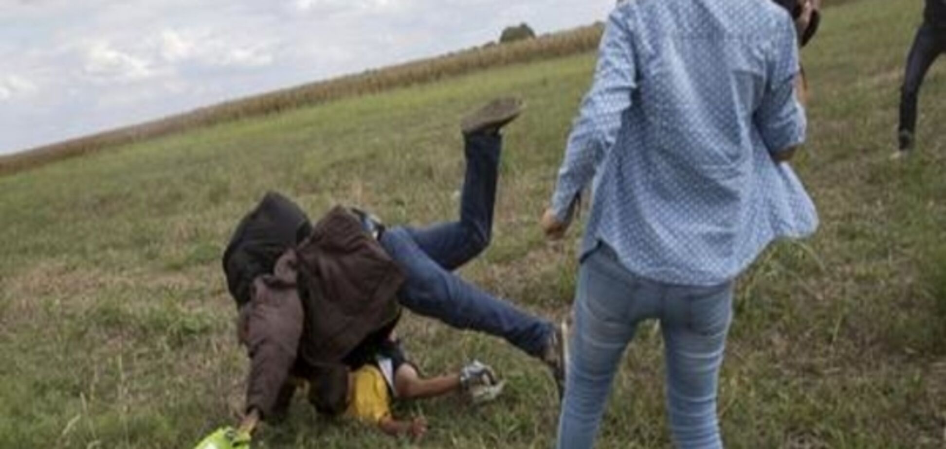 Угорську журналістку засудили за підніжку сирійському біженцю