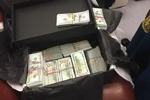 контрабанда грошей