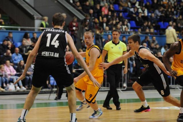 Чемпіонат України з баскетболу