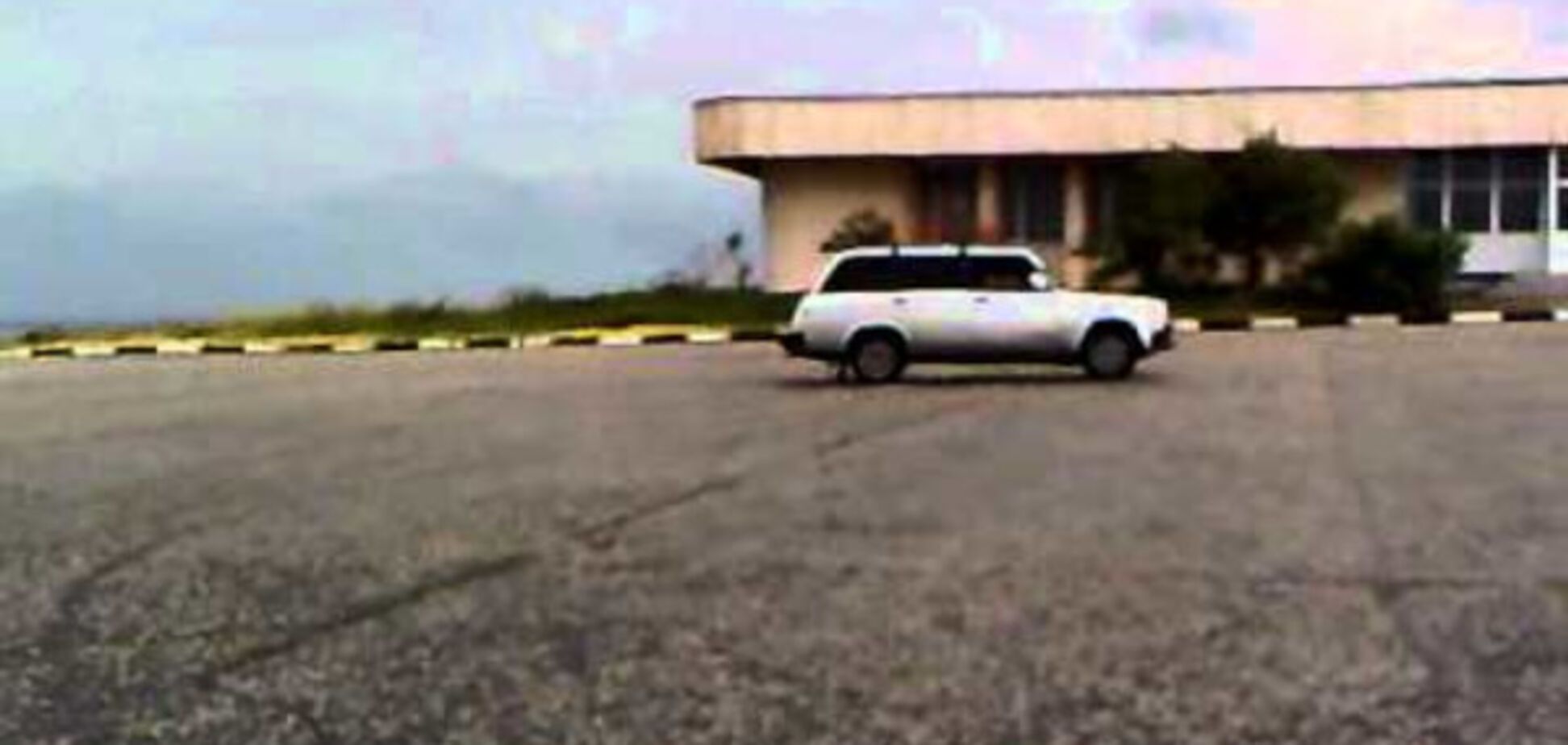 Неубиваемые ВАЗ: немыслимые трюки на Ладах