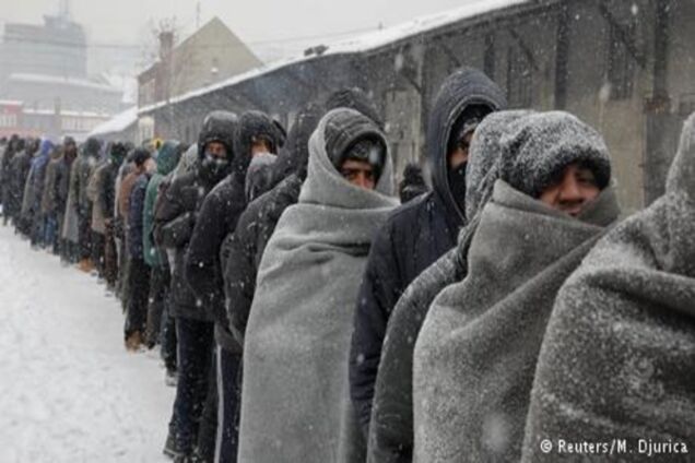 Владу Сербії розкритикували за погані умови в таборах для біженців