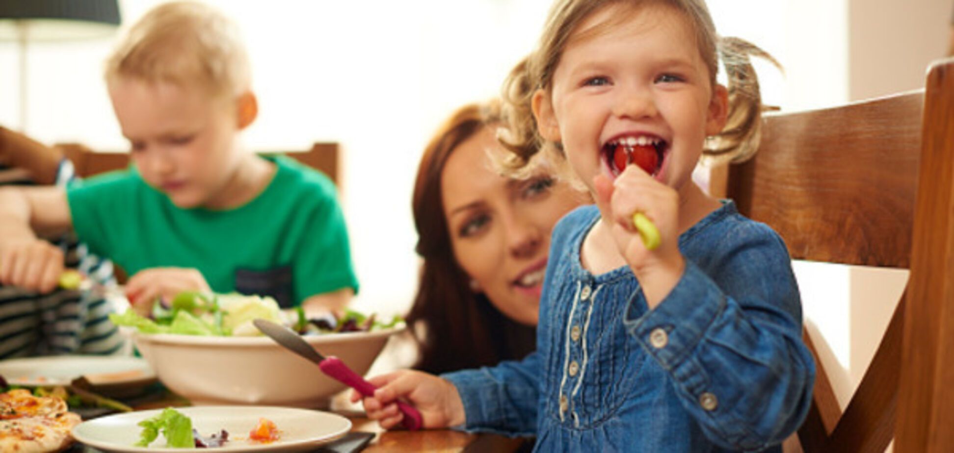 Дитяче харчування: 5 найпоширеніших проблем та варіанти їхнього вирішення